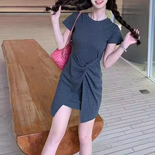 不规则开叉黑色褶皱短袖连衣裙2024夏季新款韩版小众茶歇法式裙子