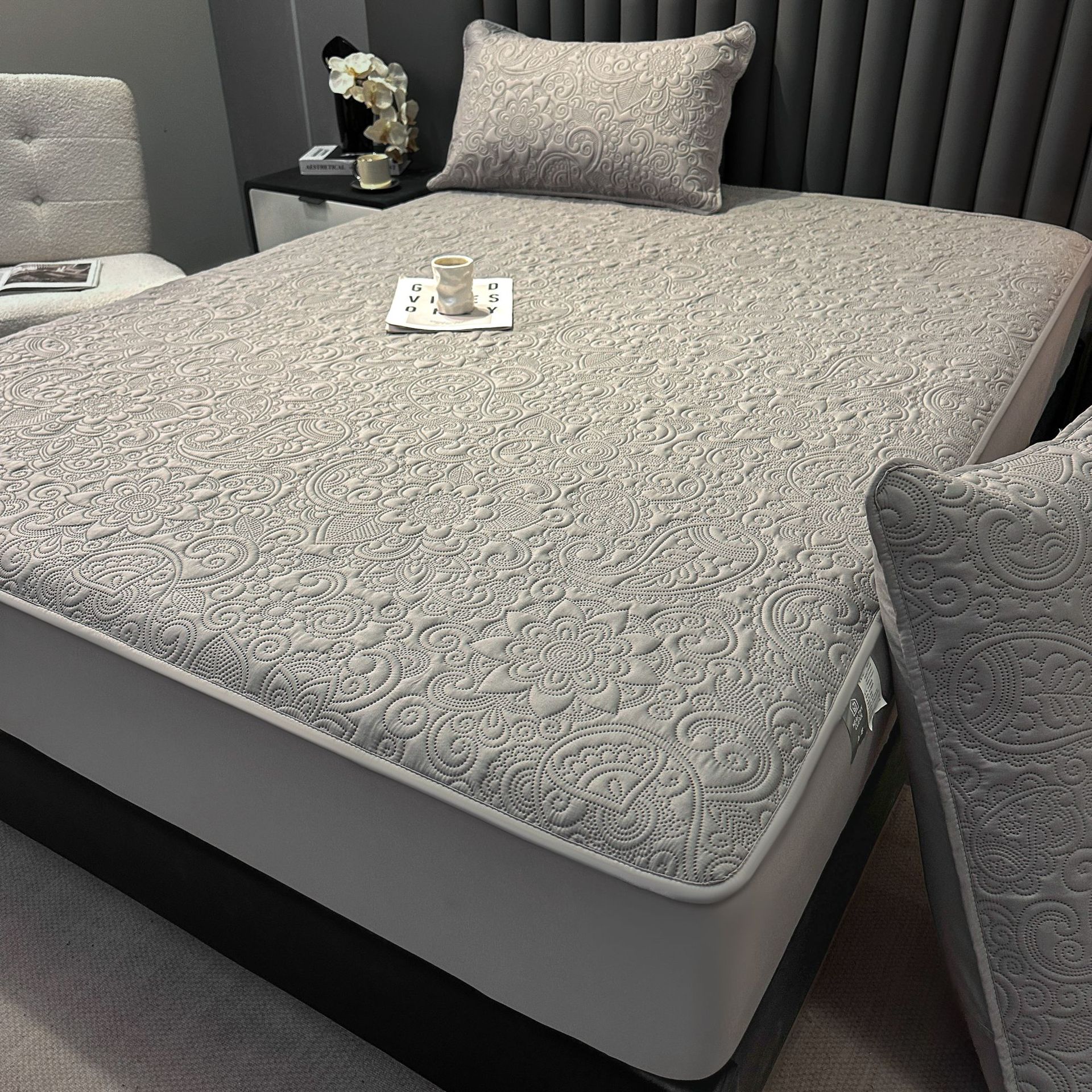 VANKE serie de algodón abrasivo cama cubierta de cama cubierta de cama cubierta de cama cubierta de protección de colchón cubierta de tres piezas cubierta de polvo gruesa