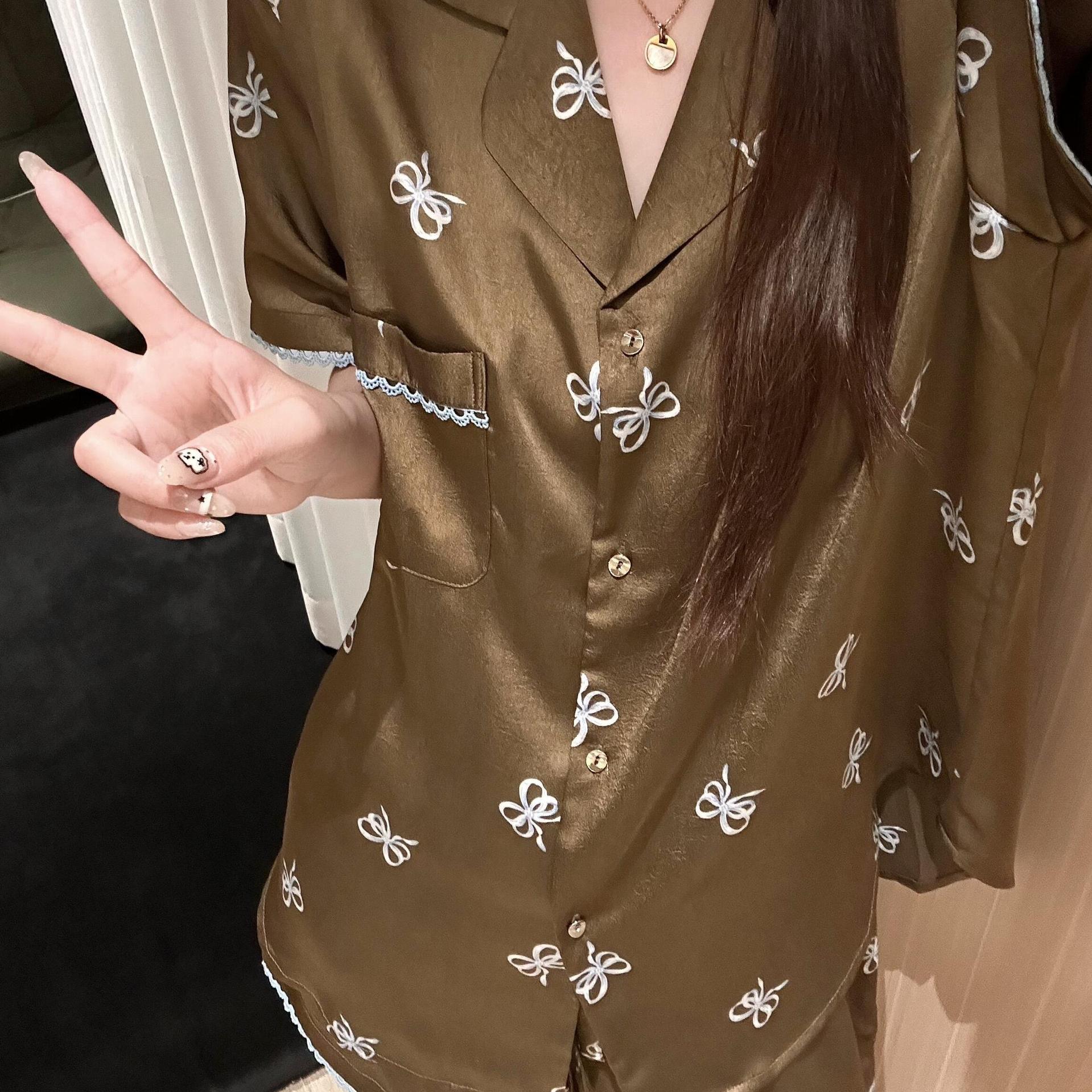 여성을위한 가벼운 럭셔리 레이스 보우 인쇄 얼음 실크 잠옷 여름 새로운 대형 반팔 반바지 정장 홈웨어