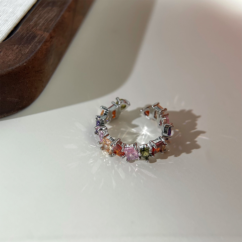 未标题-1_0000s_0012_组 13 拷贝.jpg