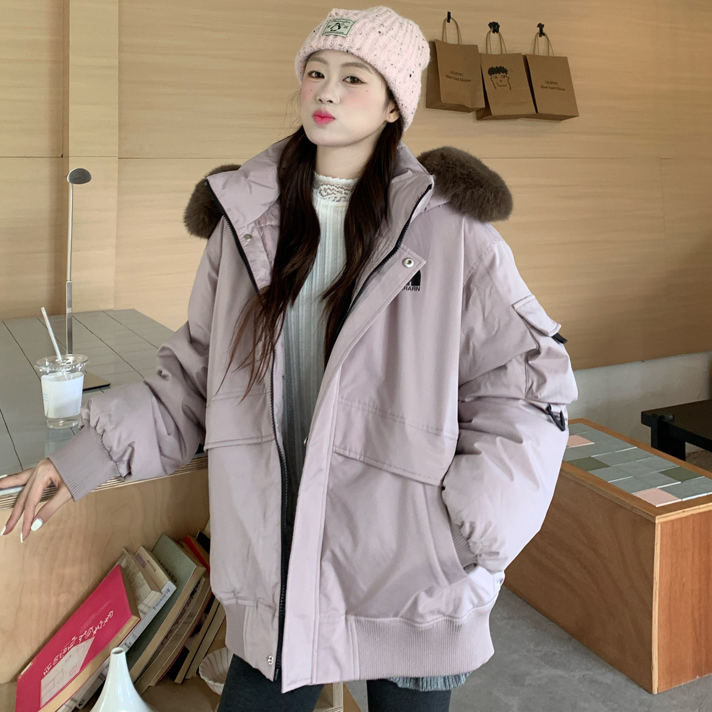 Trajes cortos de invierno de algodón para mujeres 2025 nuevo pequeño cuello de cabello grueso para superar la chaqueta de algodón para mujeres