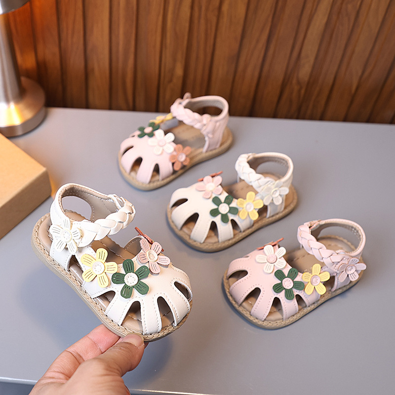A generation of baby girl sandals summer new 0-3 years old infant non-slip wrap shoes children's princess sandals