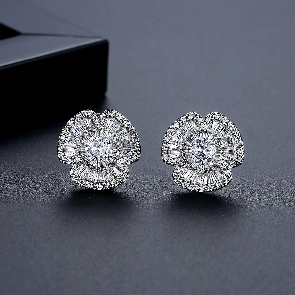 Серебрин Earrings, медь модная циркония, инкрустированный драгоценными камнями, корейский стиль, с цветами, оптовая продажа