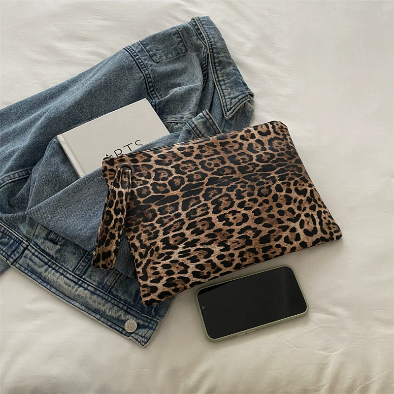 Winter capacious shoulder bag, small design small clutch bag, autumn, high-end
