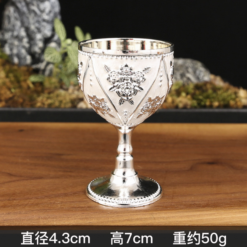 Pequeña taza de vino europeo de lujo 30 ml vino blanco creativo hogar Retro metal vidrio licor