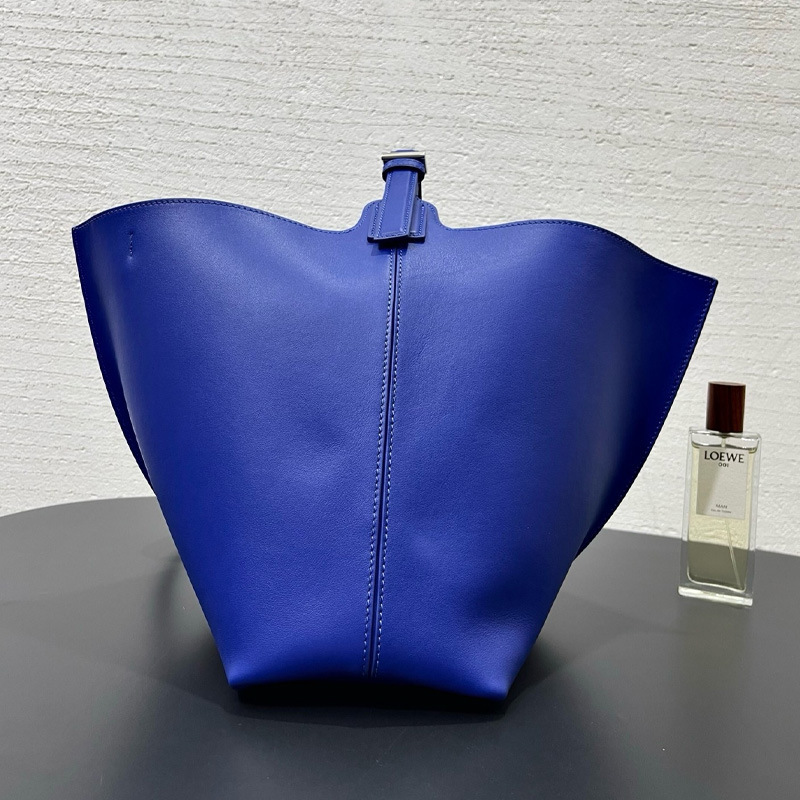 26 new models of high-end minimalist leather tote bags with adjustable wide shoulder straps, large-capacity commuter bags, trendy women's bags 26 new models of high-end minimalist leather tote bags with adjustable wide shoulder straps, large-capacity commuter bags, trendy women's bags