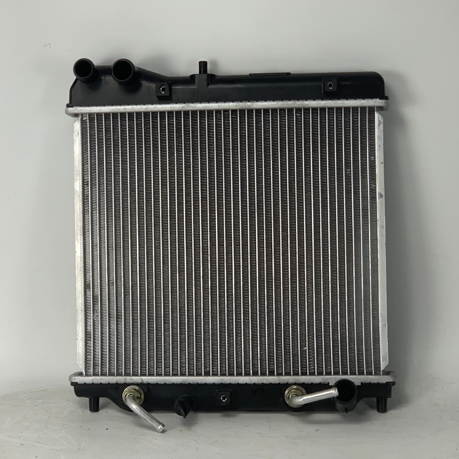 Радиатор завод прямых продаж (лошадь из MAZD) Радиатор PEHN15200