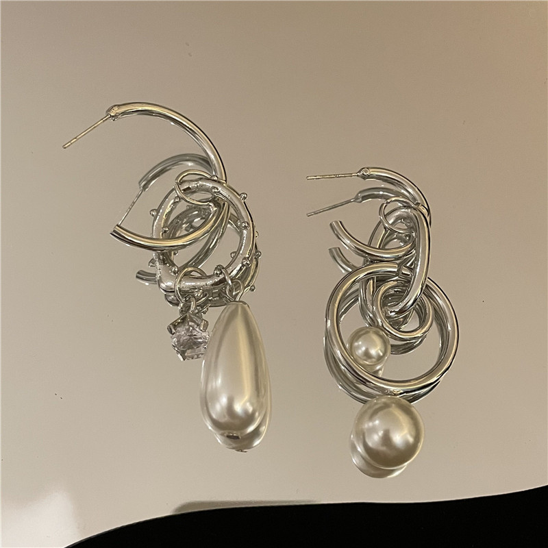 Retro Asymmetrische Perlen Mehrschichtige Kreisringohrringe Ring display picture 6