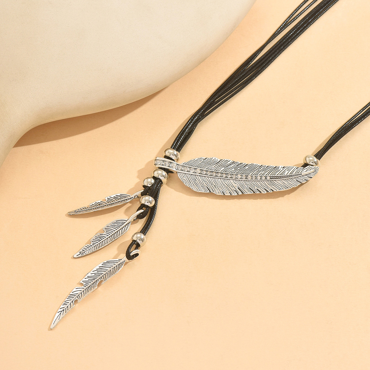 Collier Bohème Rétro À Plumes Et Feuilles Avec Strass Multicouche_voghion.com