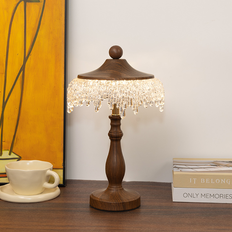 Medieval Wabi-Sabi Style Table Lamp, Light Luxury American Retro Bedroom Study Bedside Lamp, Warm and Beautiful French Decorative Night Light