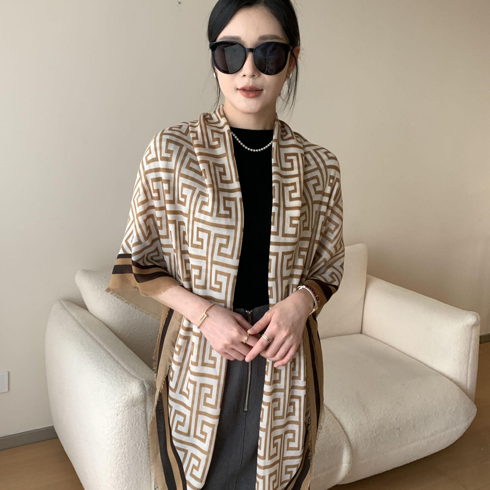 Europa y América clásica retro en forma de algodón y lino bufandas de invierno y otoño turísticos con una toalla larga para mujeres