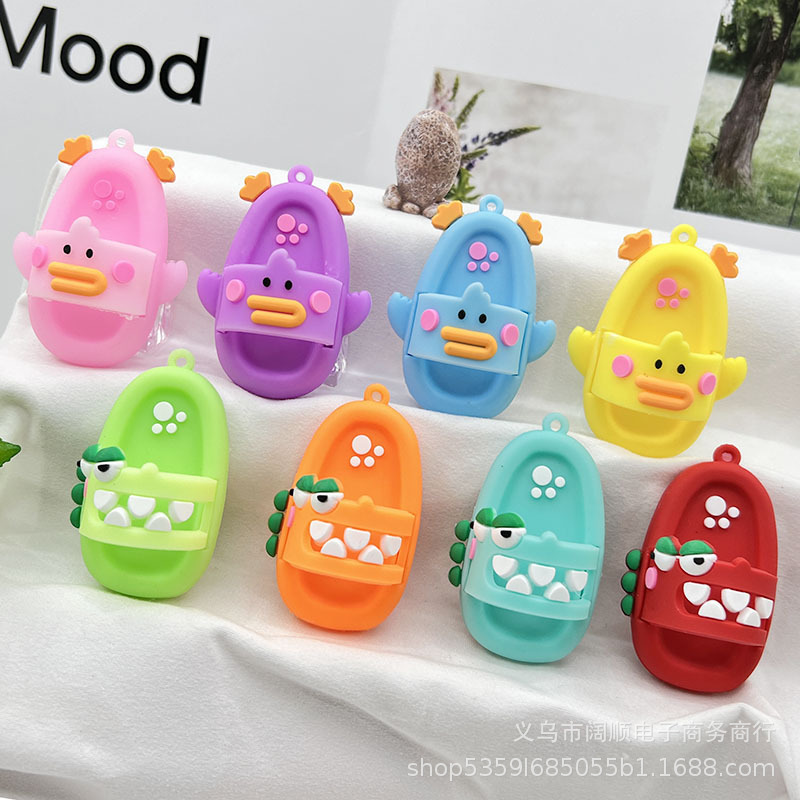 New duck slippers keychain doll pendant crocodile slippers keychain pendant glue doll accessories wholesale