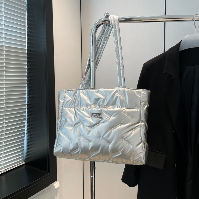 Bolsa de algodón de gran capacidad para mujeres 2024 nuevo otoño y invierno versátil bolsa de compras de hombro de clase ocio bolsa de viaje