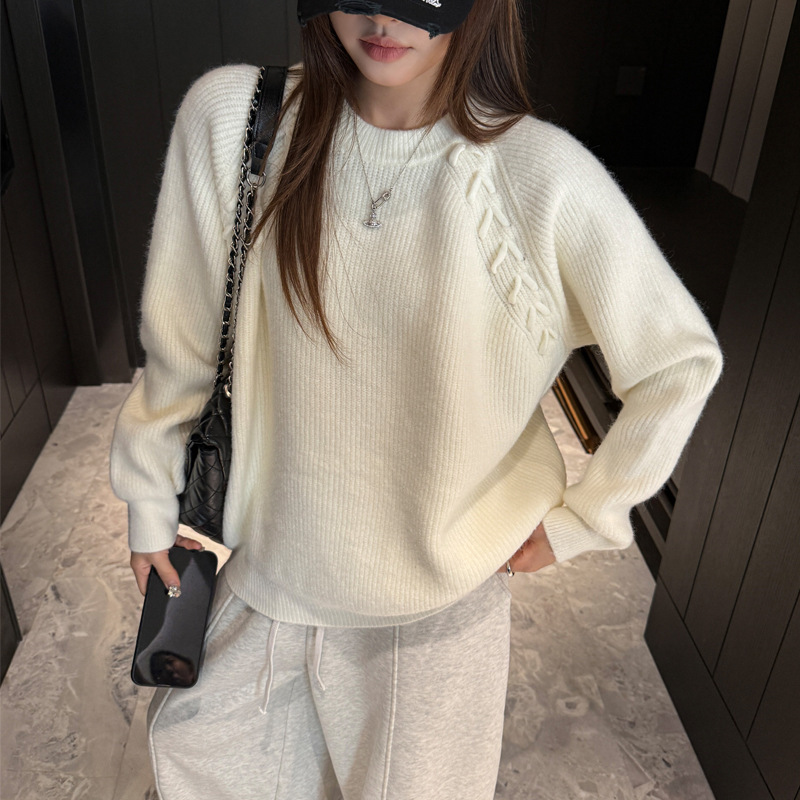 2026 new raglan sleeve pullover knit sweater, Korean style women's round neck, solid color, simple basic design, slimming top 2026 new raglan sleeve pullover knit sweater, Korean style women's round neck, solid color, simple basic design, slimming top