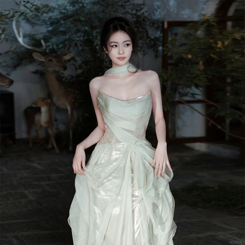 Stunning Banquet Evening Dress, Feminine, Light Luxury, Niche, 2026 New Style, Strapless, Engagement Bride, Toast Wedding Dress