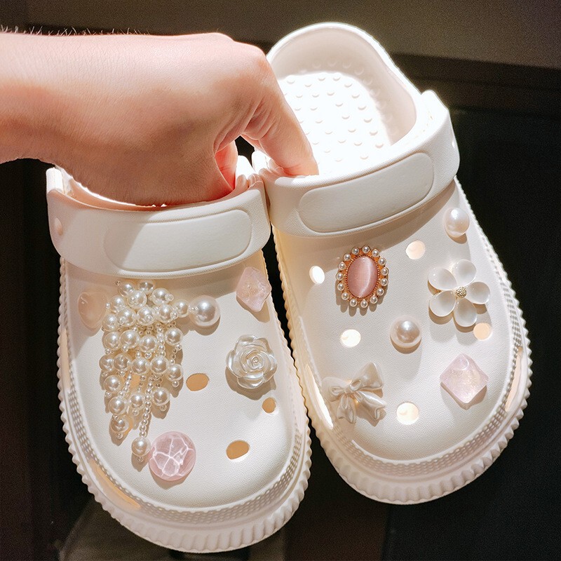 2025 New Croc Shoes Flower Gemstone Pearl Flower DIY Shoe Buckle Girly Heart Beach Sandals Accessories Wholesale 2025 New Croc Shoes Flower Gemstone Pearl Flower DIY Shoe Buckle Girly Heart Beach Sandals Accessories Wholesale