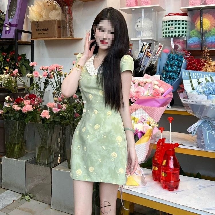 Dress 2026 Summer New Women's Fashion Sweet and Fresh Style, Age-Reducing, Slim-Fitting, Flattering for Petite Figures, Waist-Cinching Short Dress