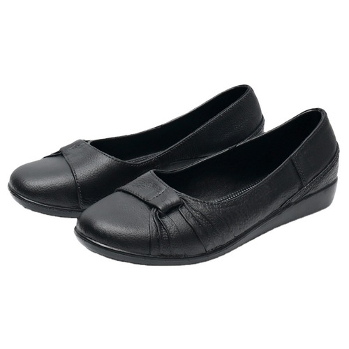 Rain boots for women, fashionable flat-soled anti-slip waterproof plastic shoes, soft-soled black outer wear casual shallow-mouth kitchen work shoes