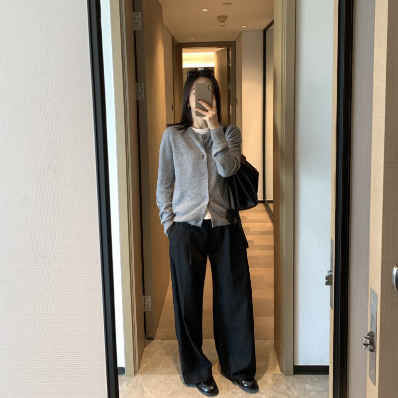 早秋新款 女款表情笑脸刺绣圆领宽松日常通勤百搭6色长袖针织开衫|undefined