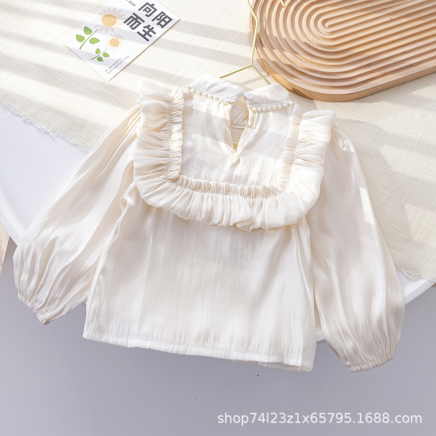 Nueva camisa de moda de manga larga para niños primavera y otoño 2024 bebé niña primavera albaricoque desgaste exterior superior