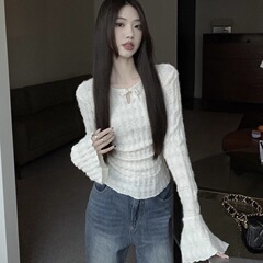 纯欲风蕾丝打底衫喇叭袖长袖T恤女早秋新款修身内搭别致绝美上衣
