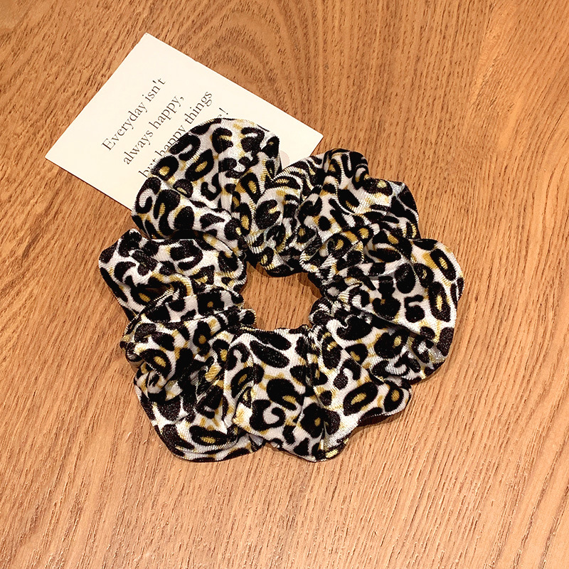 Autumn And Winter Retro Leopard Print Polka Dot Hair Ring Simple Head Rope Rubber Band Headdress Wholesale display picture 1