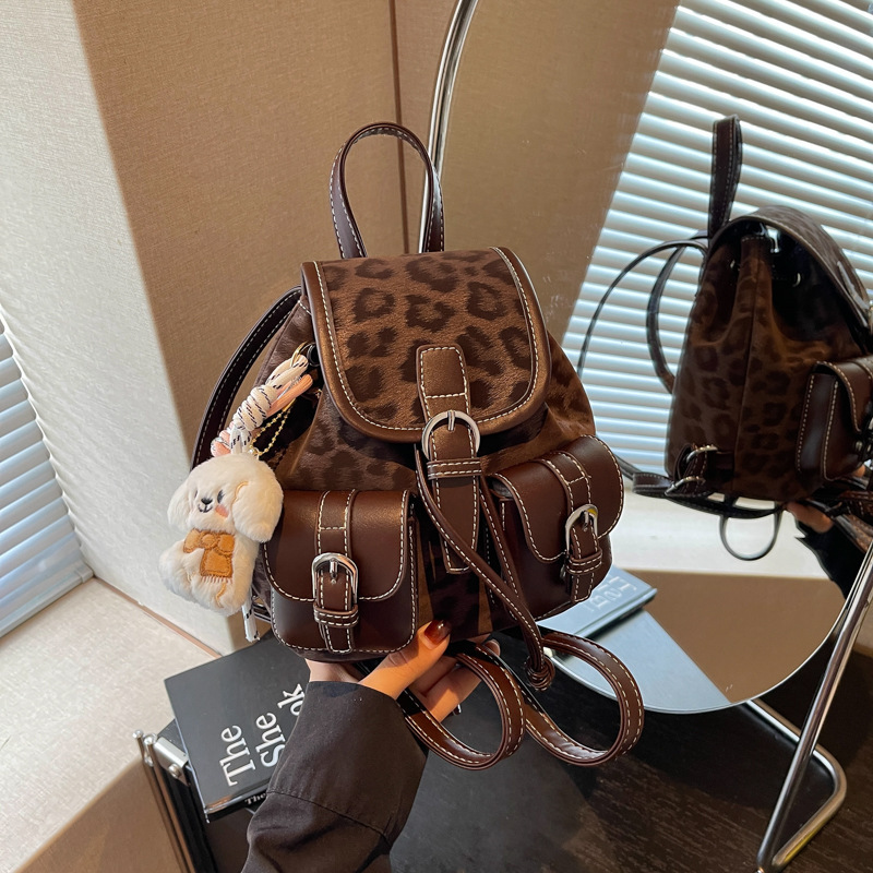 Korean-style niche mini backpack for women, 2026 autumn new fashion leopard print phone bag, commuter small backpack Korean-style niche mini backpack for women, 2026 autumn new fashion leopard print phone bag, commuter small backpack