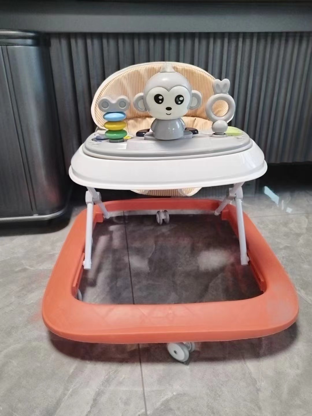 Baby Walking Patrol multifuncional anti-rollback Baby se puede sentar y empujar para conducir al por mayor