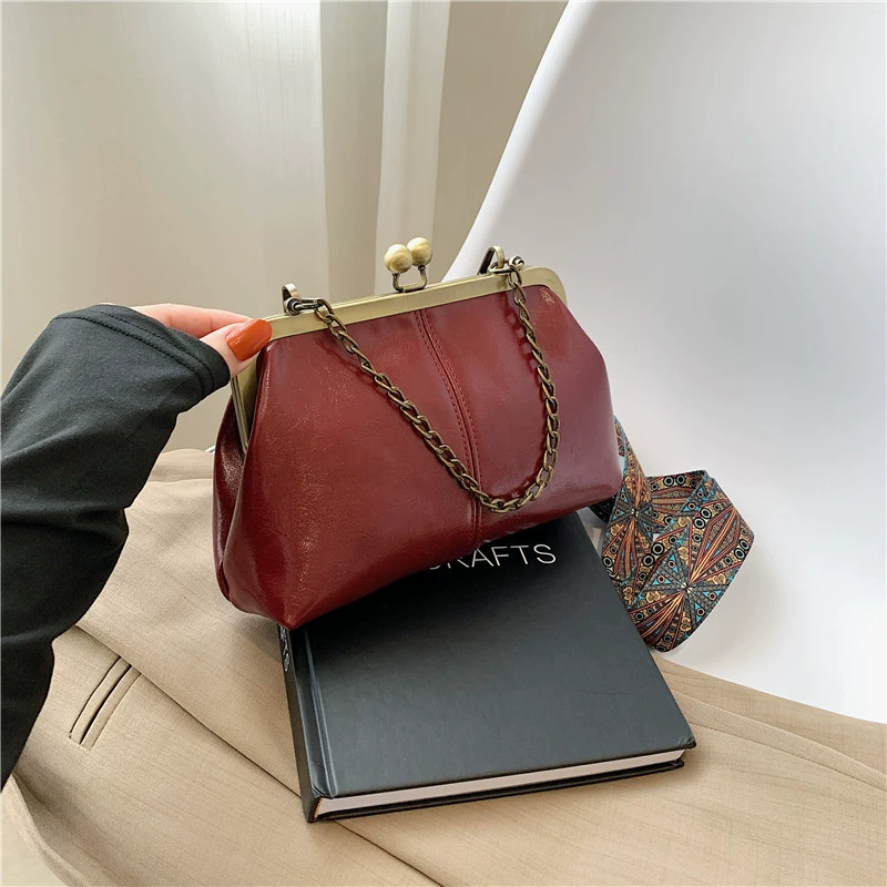 Shoulder bag, universal chain one‑shoulder, Korean style 2023, compact chic
