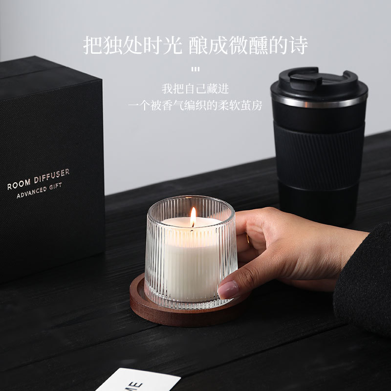 回転ガラスアロマセラピーギフトボックス誕生日ハイエンドギフト結婚式のお土産ソイワックスキャンドルギフト装飾品|undefined