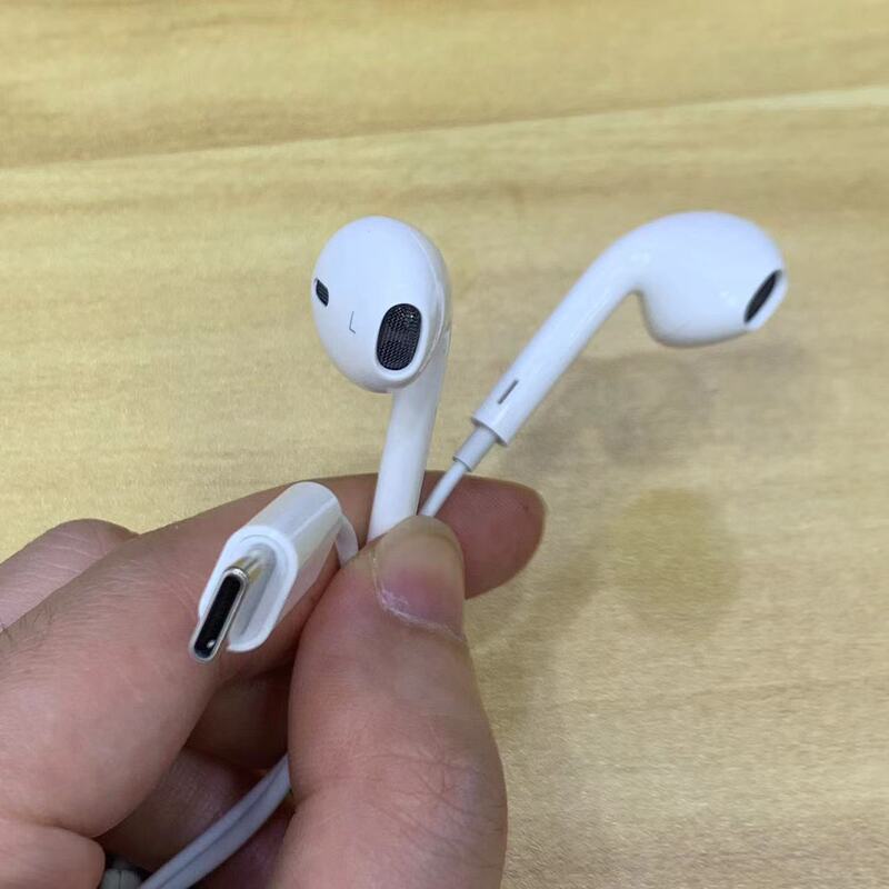 ES08 Type-C Wired Headphones