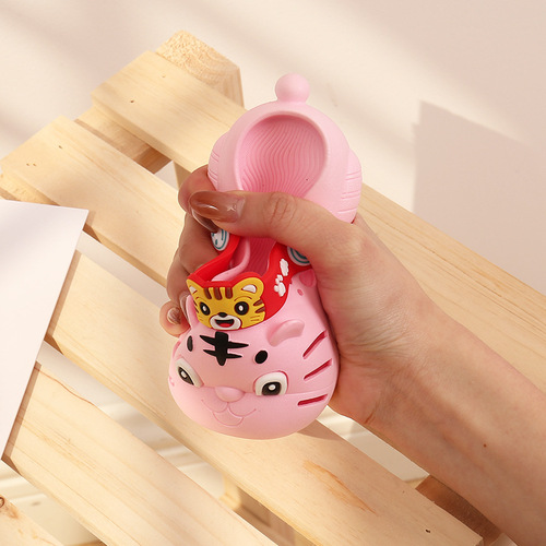 Children's Slippers with Head Covering, Holes, Unisex, Non-slip, Breathable, Cute Animal Design, Soft Sole, Outer Wear, Lightweight, Cool Slippers