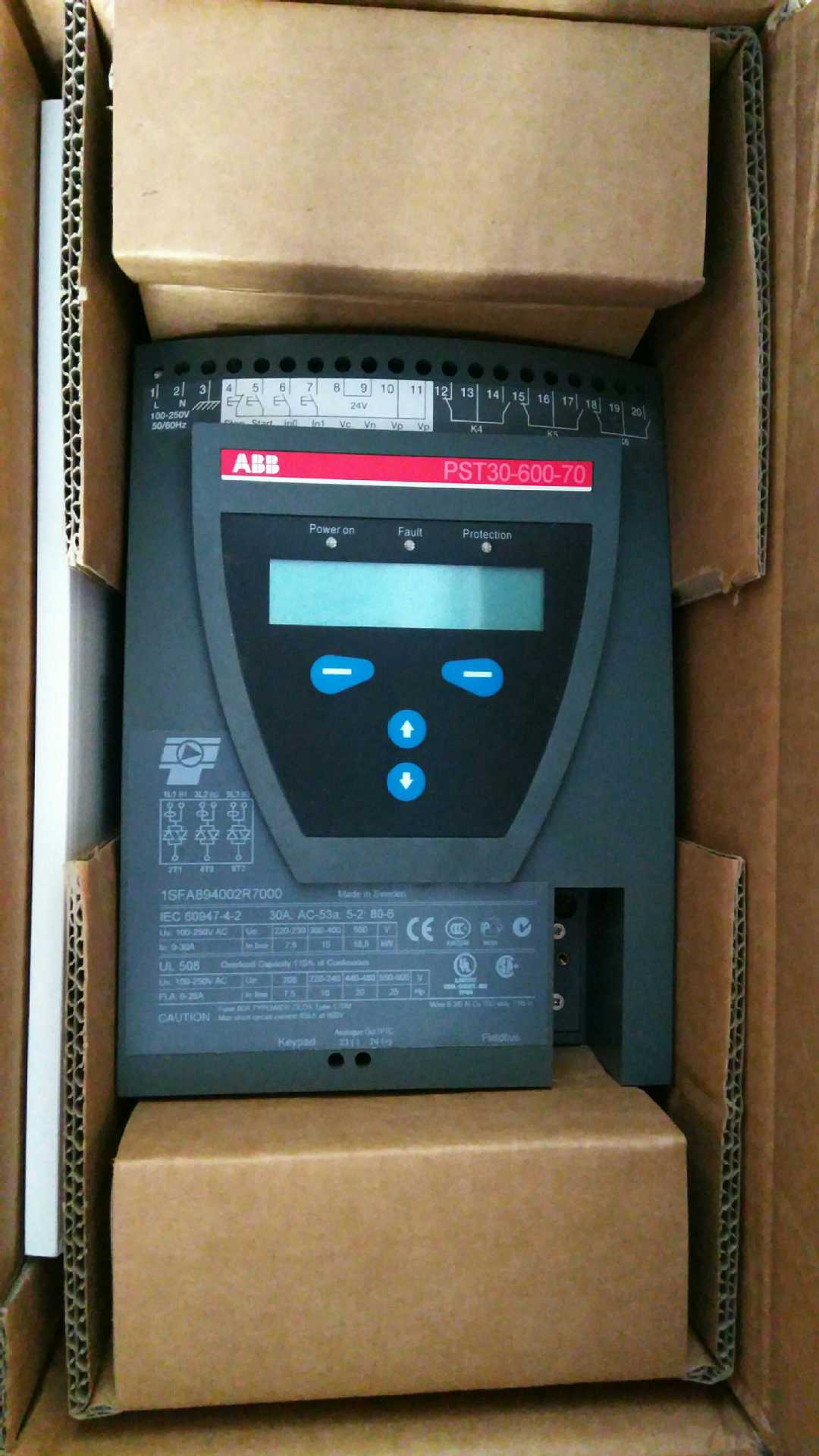 ABB代理直供	PSE系列易用型软起动器	PSE370-600-70-1 400V