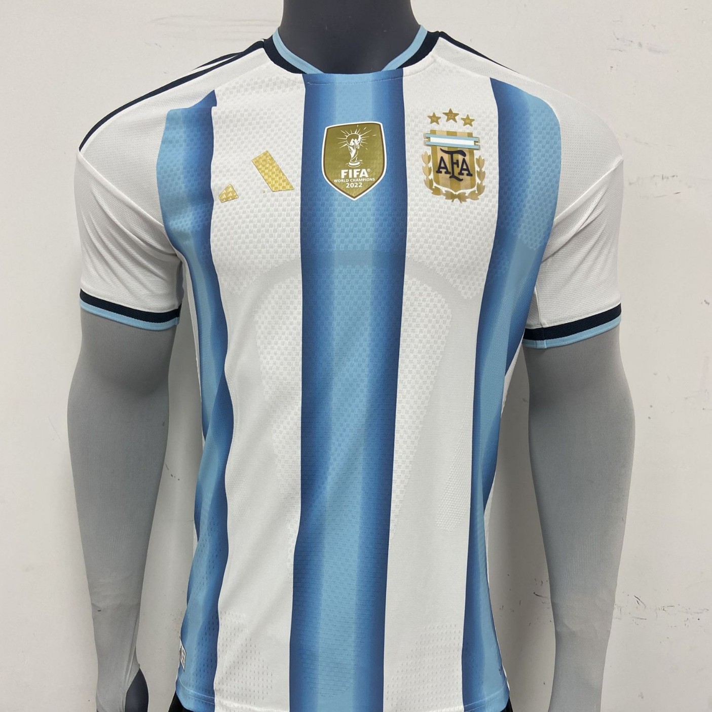 Fábrica al por mayor camiseta de manga corta serie completa casa y fuera dos jugadores de fútbol fuente fábrica nueva
