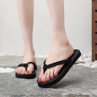 �ļ��²ݾ�ƽ��Ь�⴩ɳ���A�_����Ь�¿���r�к��sŮʿ������