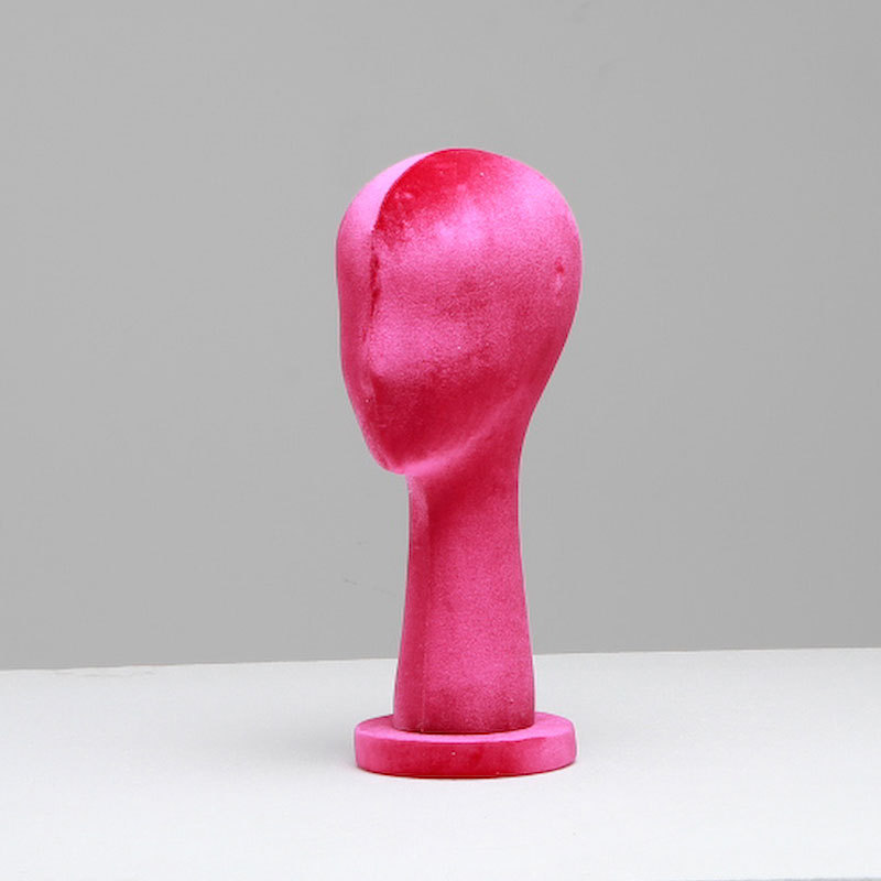 Tienda de ropa de terciopelo colorido sombrero modelo de cabeza gafas muñeca image 23