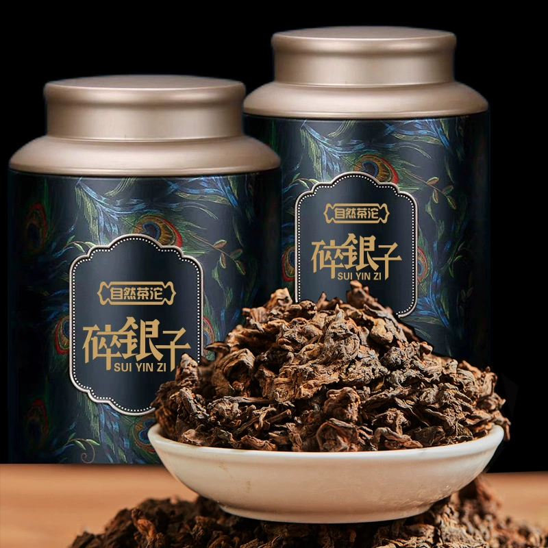 Натуральный чай Пуэр. Спелый чай. Сломанные серебряные чайные листья. Спелый материал древнего дерева Пуэр. Подарок. Старая чайная голова. Черный чай. Консервированный сувенир.