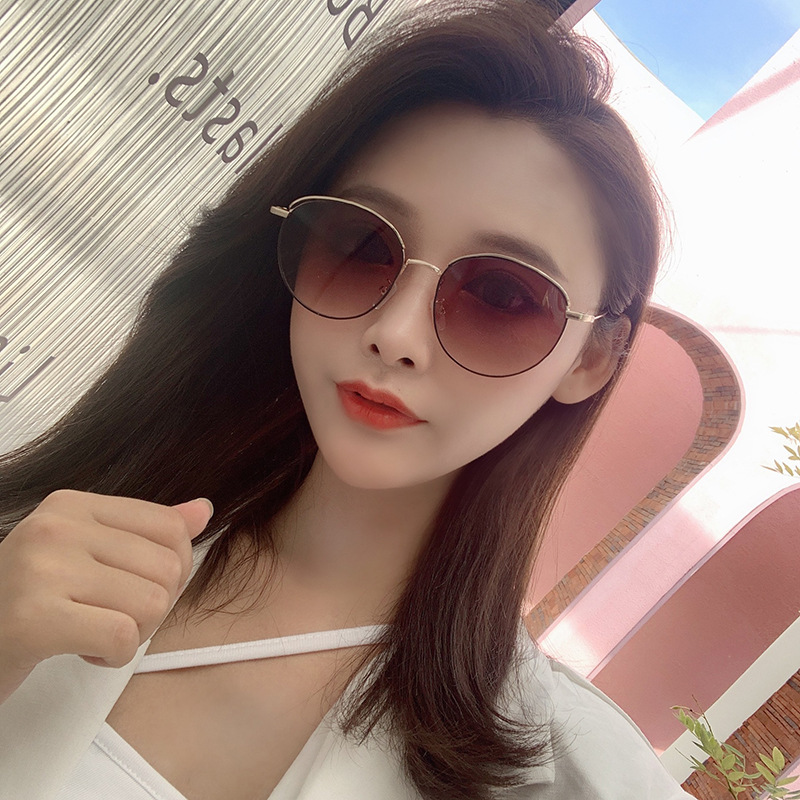 Fashion Round Frame Anti-blue Uv Protection Sunglasses Wholesale display picture 15