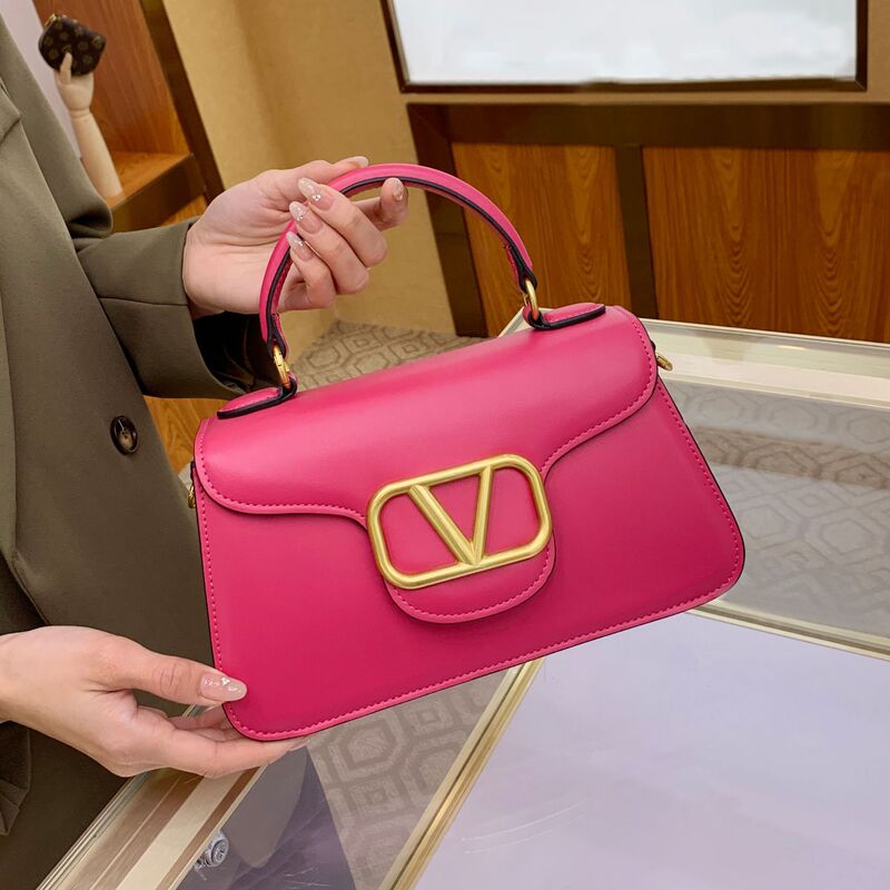 High-grade Texture 2024 New Women's Handbag Small Square Bag Handbag Shoulder Crossbody Bag Fashionable All-match Small Square Bag High-grade Texture 2024 New Women's Handbag Small Square Bag Handbag Shoulder Crossbody Bag Fashionable All-match Small Square Bag