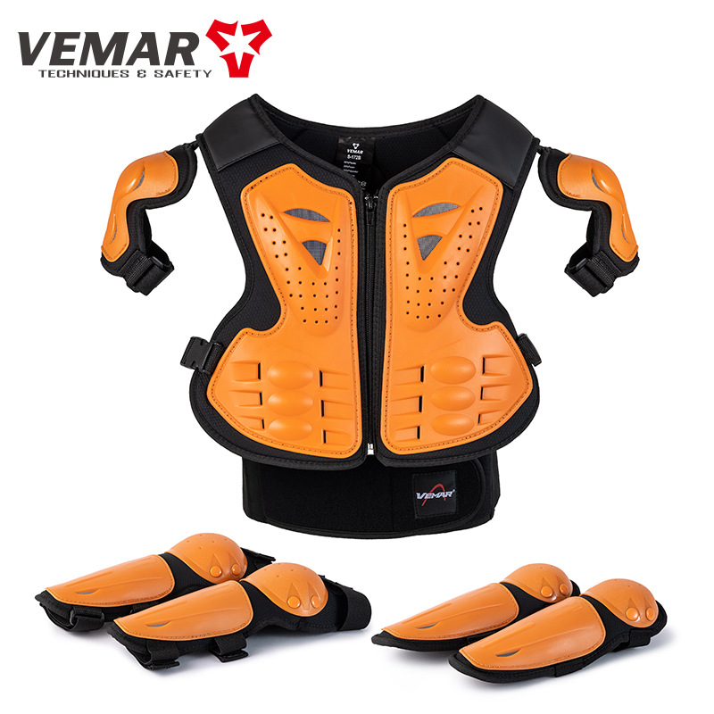 Combinaison de protection pour enfants, idéale pour la moto, le roller et la draisienne. Protection optimale contre les chutes grâce à ses coudières, genoux, dos et ceinture._voghion.com