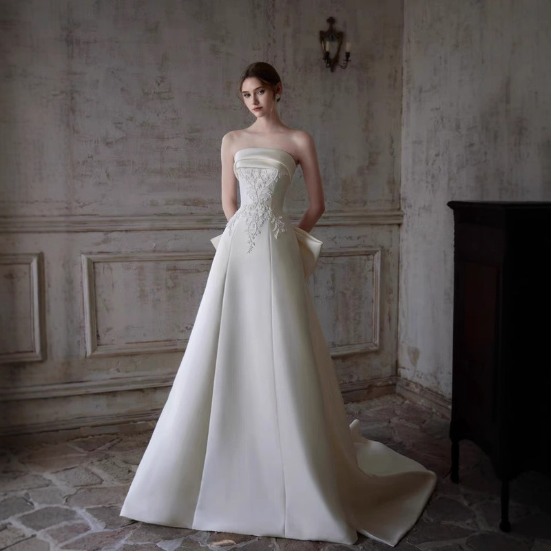 Wedding Dress Strapless Satin Main Wedding Gown for Bride 2025 New Model Heavy Craftsmanship Palace Style Light Luxury Wedding Dress Strapless Satin Main Wedding Gown for Bride 2025 New Model Heavy Craftsmanship Palace Style Light Luxury