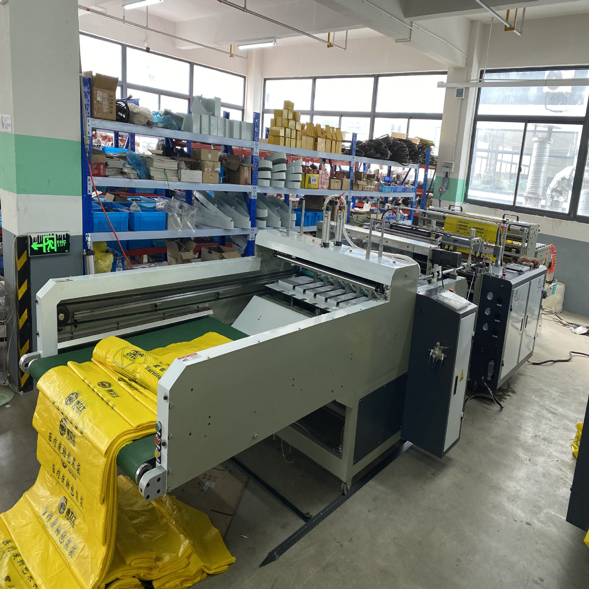 厂家专业生产大平口垃圾袋  医疗废物包装袋高速制袋机