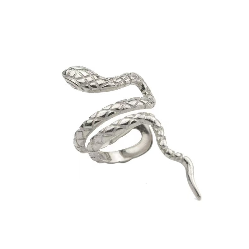 Silver pointed spike labret stud material detail