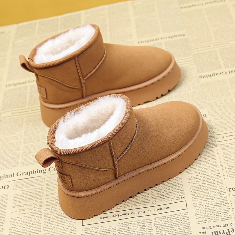 Thick-soled snow boots women 2024 new leather fleece-lined thickened snow shoes women's cotton shoes short tube winter bread shoes