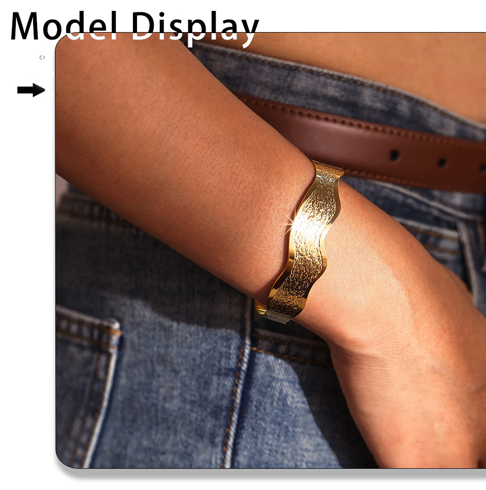 Personalized Square Sugar Ripple C-shaped Titanium Steel Bracelet_voghion.com