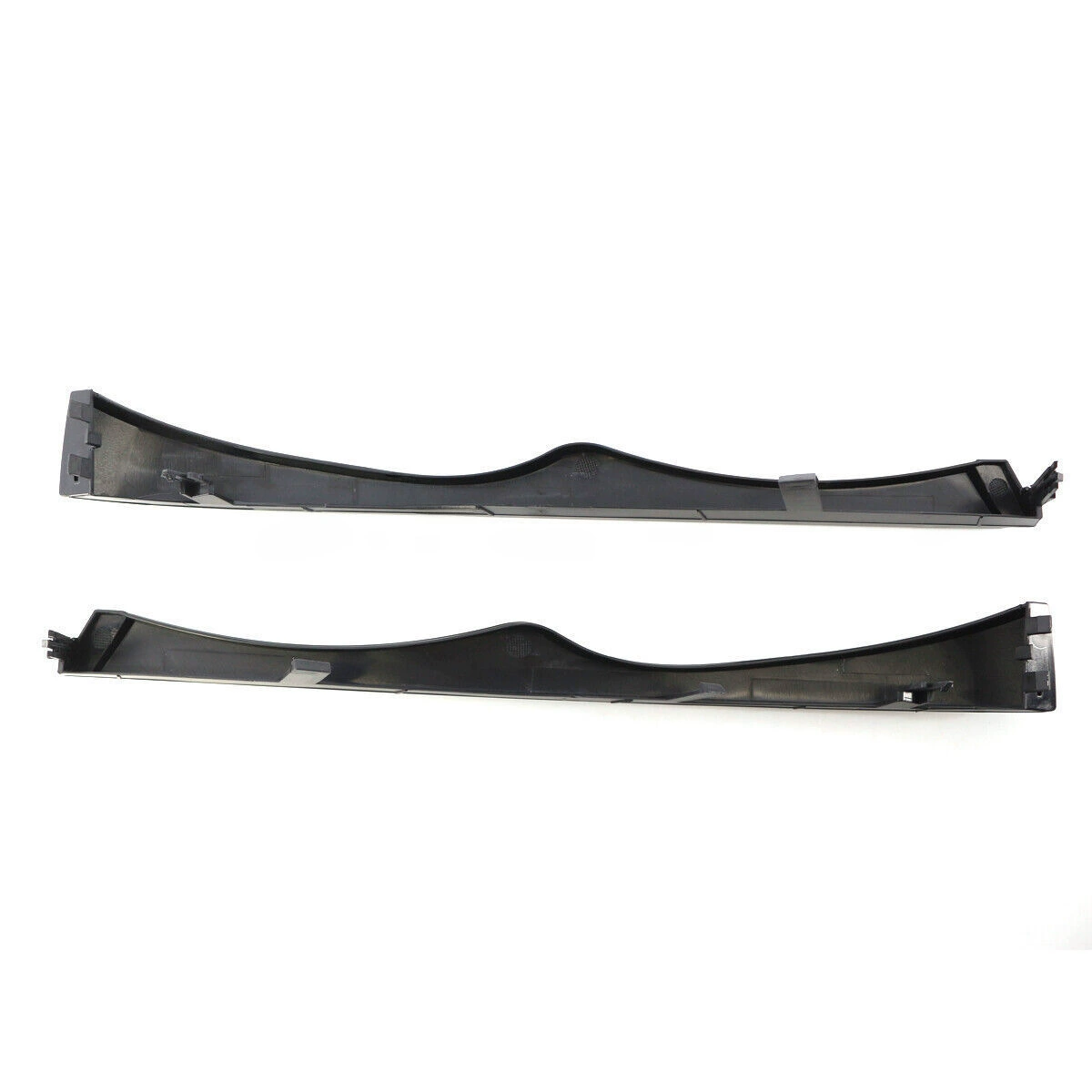 Applicable to the BMW 3 Series E46 front bumper under the trim headlight trim headlight headlight 02-05 four-door version