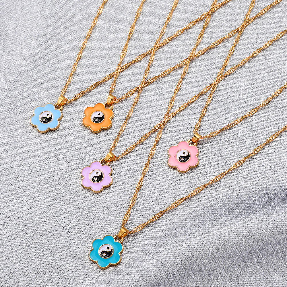 Sun Flower Tai Chi Multicolor Necklace Wholesale Nihaojewelry display picture 3