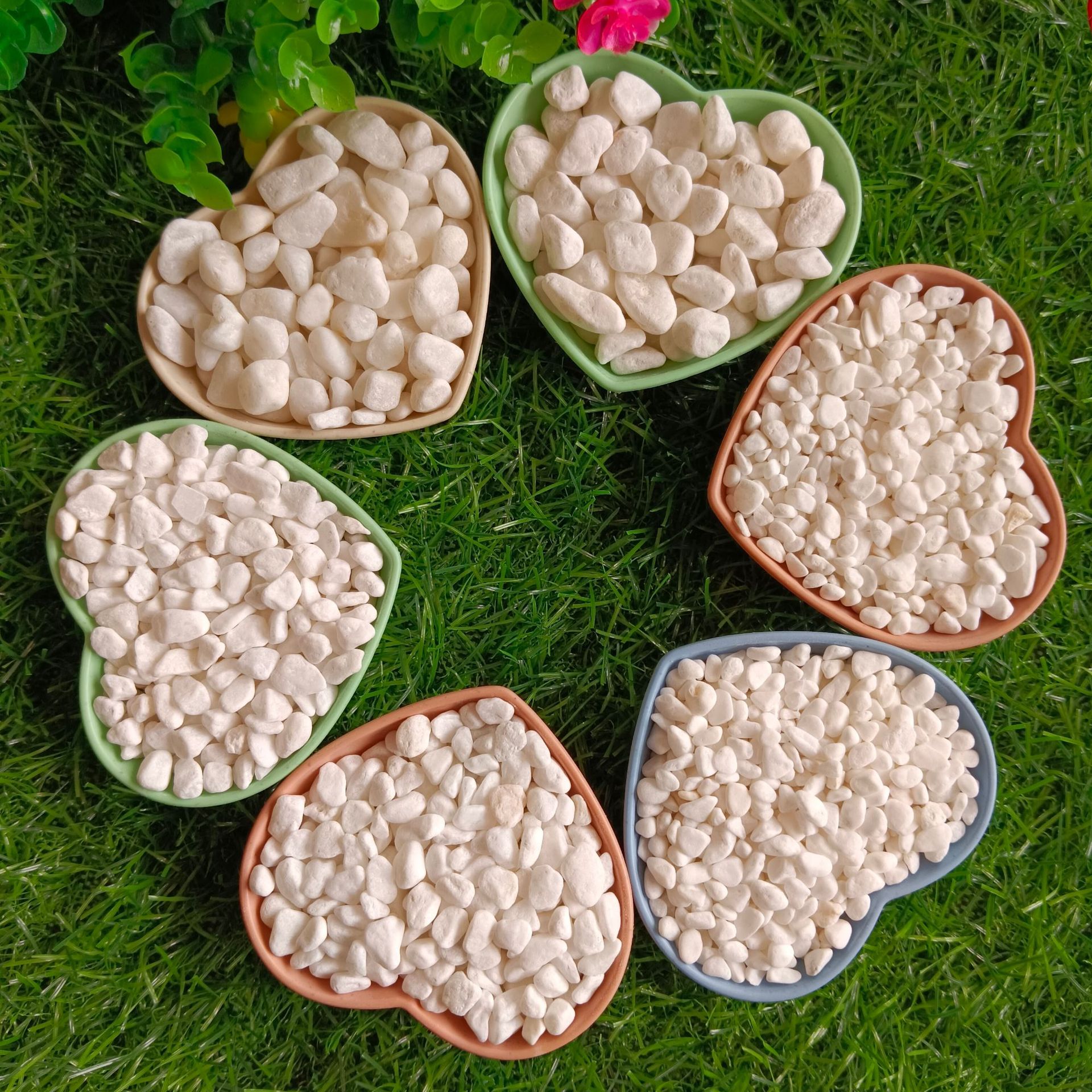 供应白卵石盆景铺面卵石铺路白色石头造景白碎石庭院装饰白色砾石