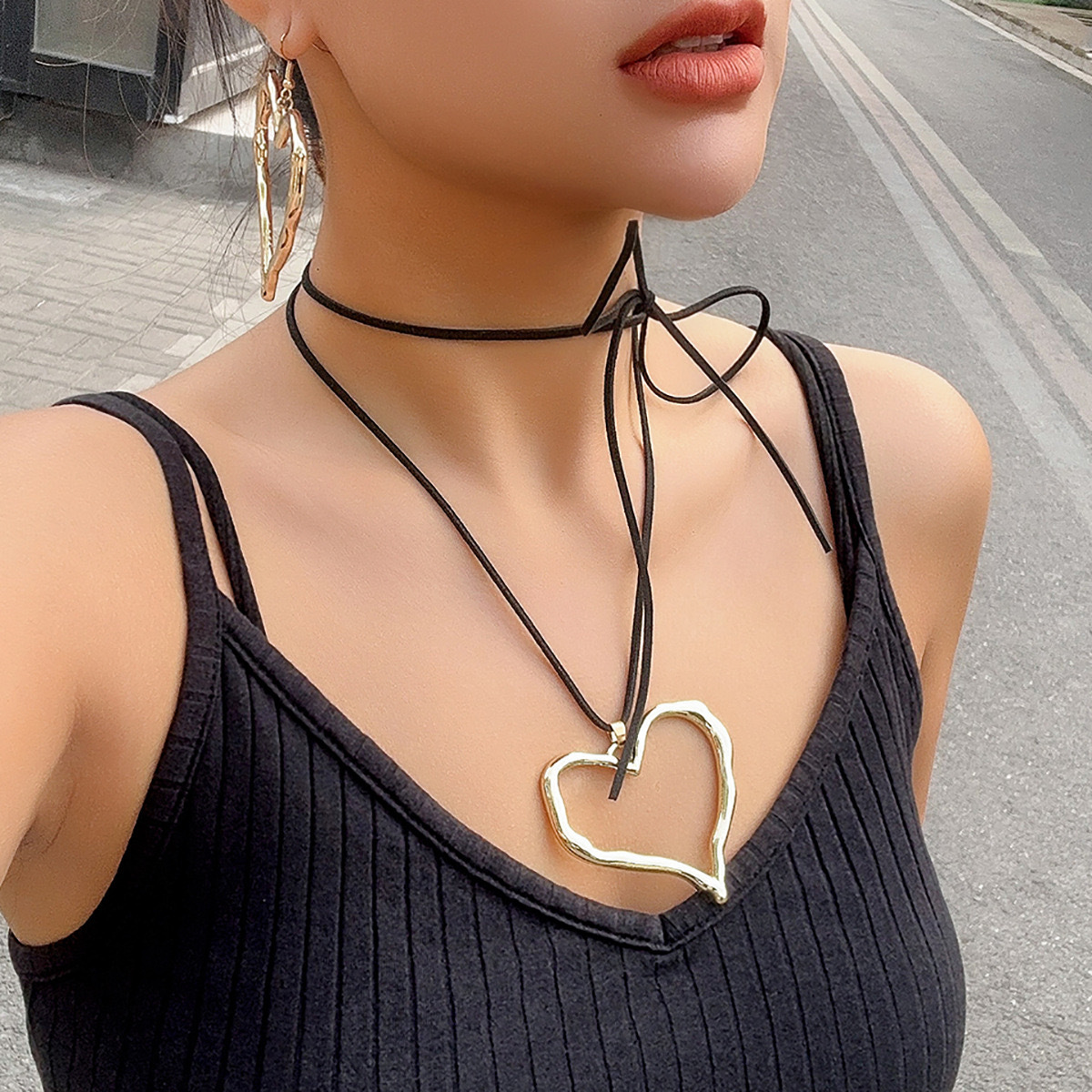 European and American Retro Long Women's Earrings Tassel High-End Metal Style Earrings Necklace Women's Accessible Luxury Niche