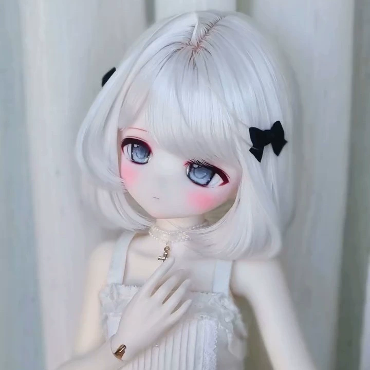 Парик для кукол BJD белый короткая челка универсальный